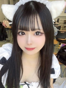 マナ【欲しがりスケベな妹系美女】