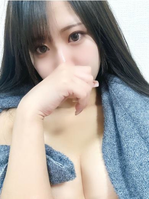 ナオミ【無垢で純真な美女】2