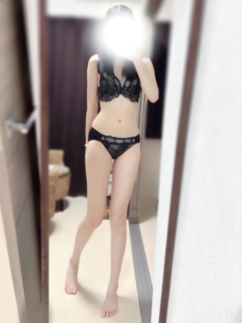 ナギサ【ご奉仕狂いの美人大学生】3