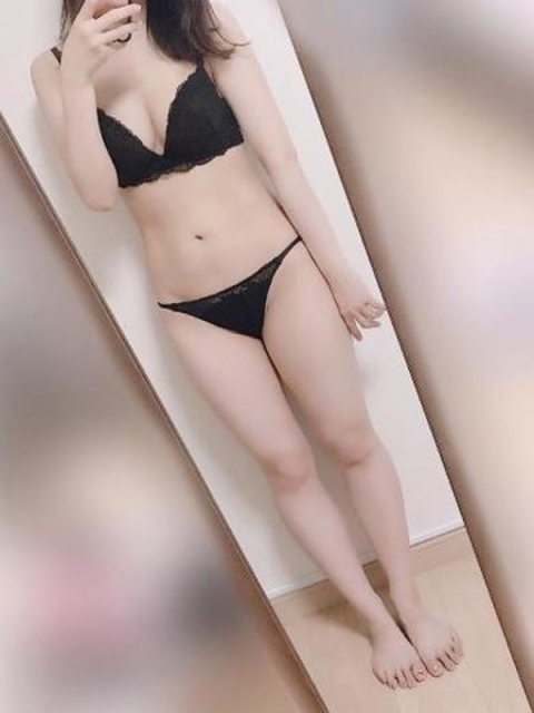 モエカ【秘蔵っ娘💕隠れ人気嬢】3