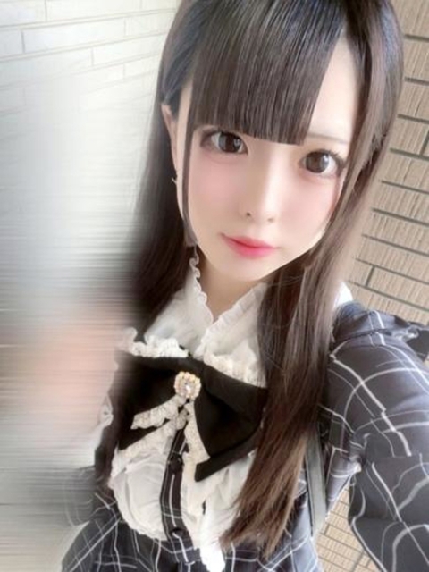 イヴ【合法ロリ18歳初風俗体験】2