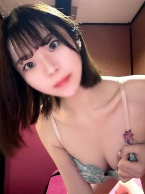 福井CLUB CHELSEA（クラブ チェルシー） ハナ【夢中でイキまくる淫乱美女】